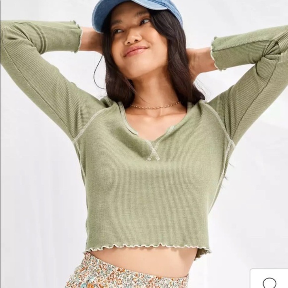 American Eagle V-neck Top